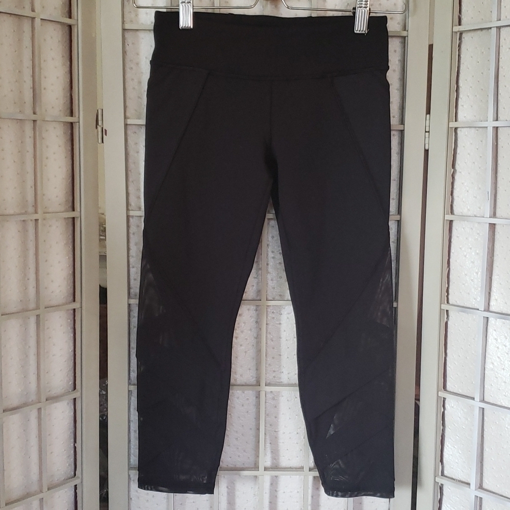 Ivivva black crop leggings with mesh bottom girls size 12